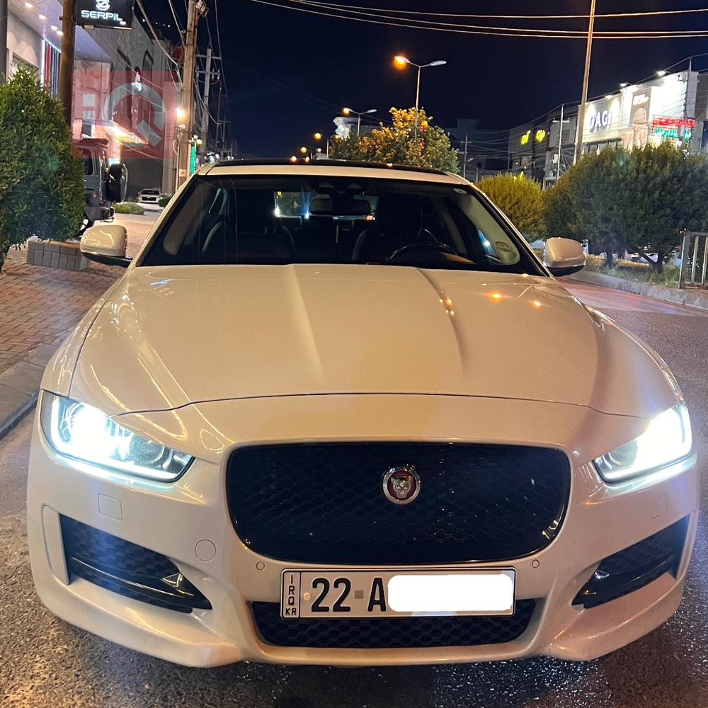 جاكوار XE